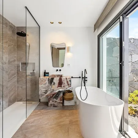 דירה Macaronesian